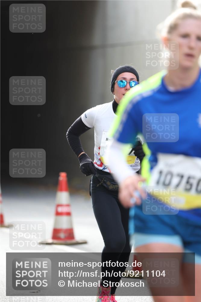 05.10.2025 - 20. swb-Marathon Bremen Michael Strokosch http://msf.ph/oto/9211104 05.10.2025 10:41:57 Laufen 10750 meine-sportfotos.de