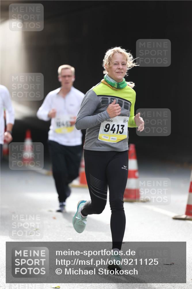 05.10.2025 - 20. swb-Marathon Bremen Michael Strokosch http://msf.ph/oto/9211125 05.10.2025 10:42:08 Laufen 9413, 02020 meine-sportfotos.de