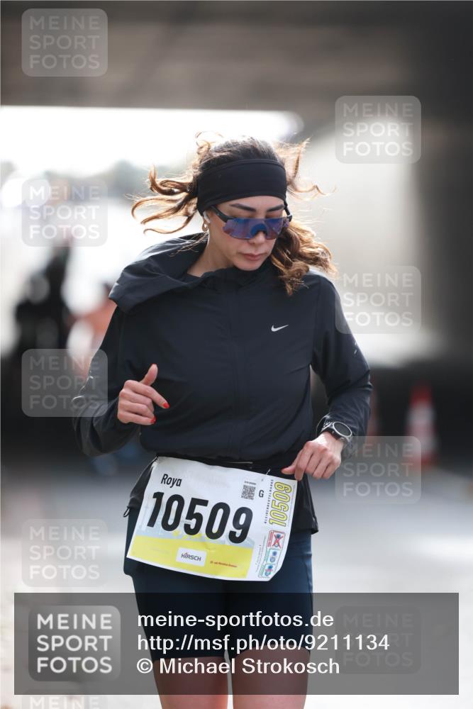 05.10.2025 - 20. swb-Marathon Bremen Michael Strokosch http://msf.ph/oto/9211134 05.10.2025 10:42:12 Laufen 10509, 28, 15, 10509 meine-sportfotos.de