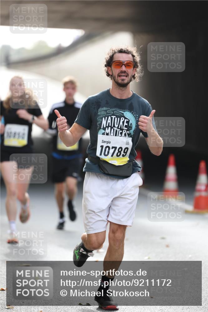 05.10.2025 - 20. swb-Marathon Bremen Michael Strokosch http://msf.ph/oto/9211172 05.10.2025 10:42:29 Laufen 10789 meine-sportfotos.de