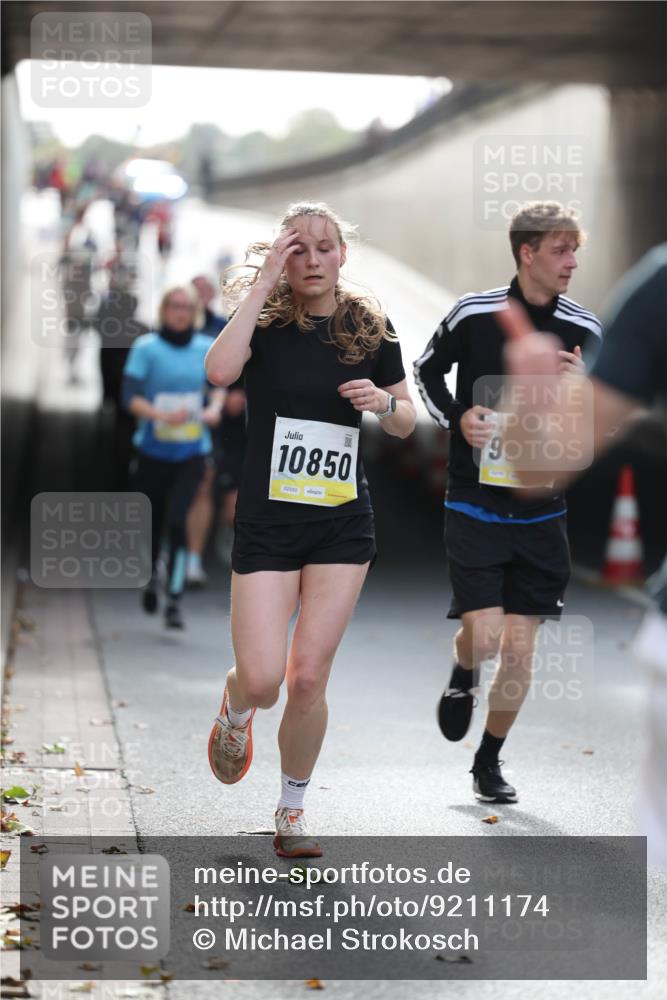 05.10.2025 - 20. swb-Marathon Bremen Michael Strokosch http://msf.ph/oto/9211174 05.10.2025 10:42:30 Laufen 10850, 02550, 9 meine-sportfotos.de