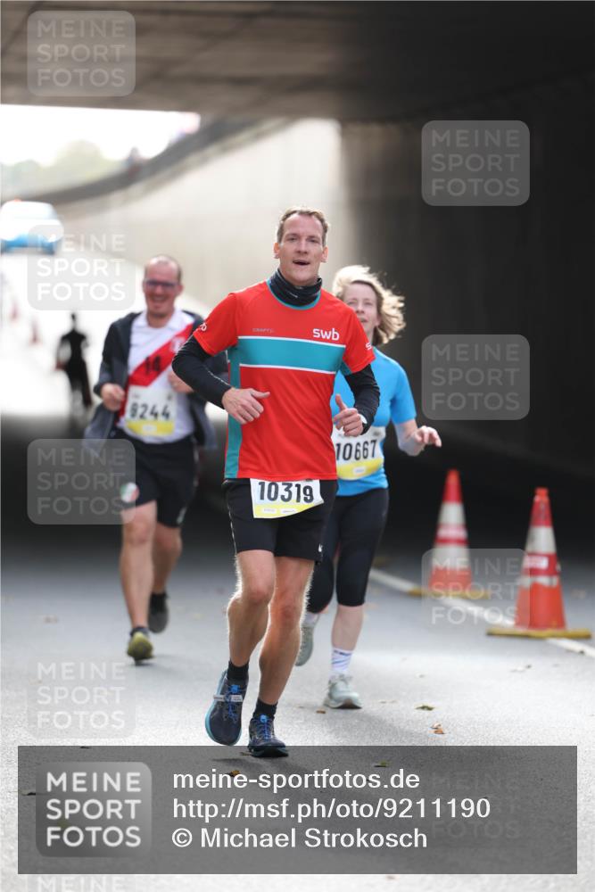 05.10.2025 - 20. swb-Marathon Bremen Michael Strokosch http://msf.ph/oto/9211190 05.10.2025 10:42:38 Laufen 8244, 10319, 10667 meine-sportfotos.de