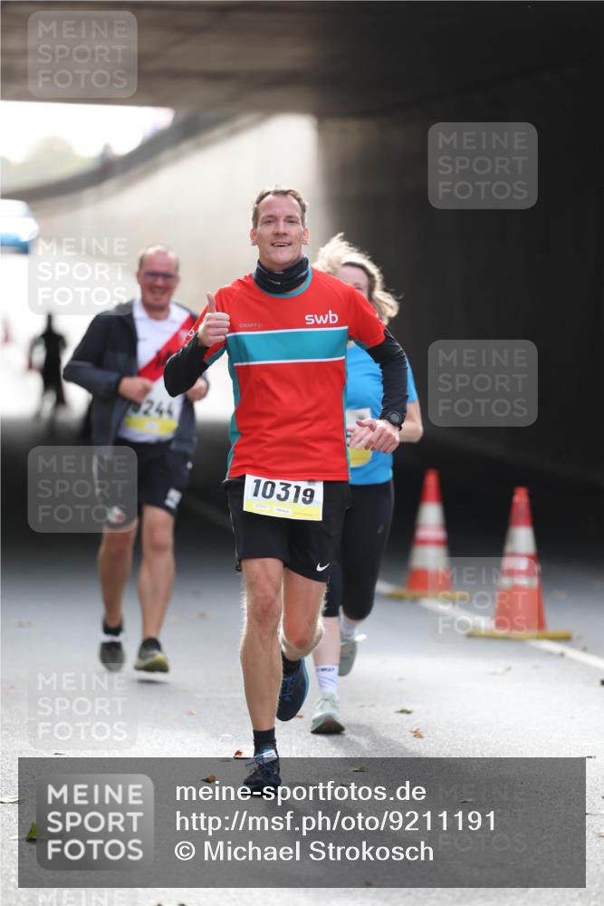 05.10.2025 - 20. swb-Marathon Bremen Michael Strokosch http://msf.ph/oto/9211191 05.10.2025 10:42:39 Laufen 244, 10319 meine-sportfotos.de
