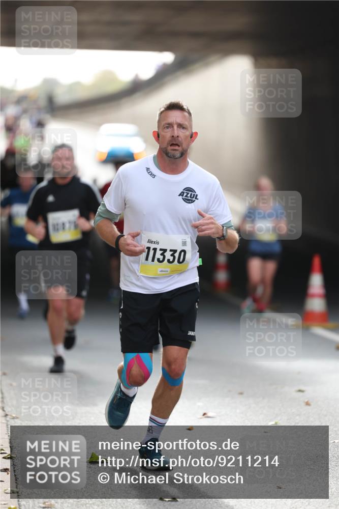 05.10.2025 - 20. swb-Marathon Bremen Michael Strokosch http://msf.ph/oto/9211214 05.10.2025 10:42:50 Laufen 11330 meine-sportfotos.de