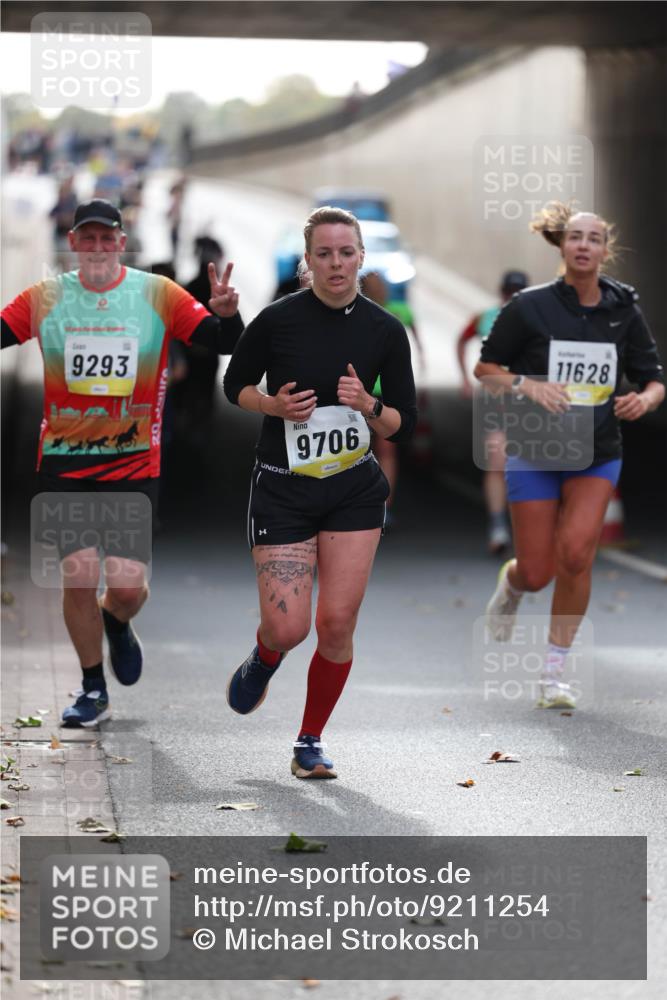 05.10.2025 - 20. swb-Marathon Bremen Michael Strokosch http://msf.ph/oto/9211254 05.10.2025 10:43:07 Laufen 9293, 9706, 11628, 8 meine-sportfotos.de