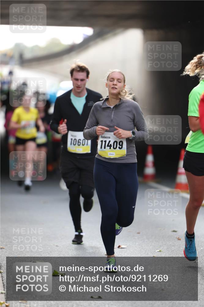 05.10.2025 - 20. swb-Marathon Bremen Michael Strokosch http://msf.ph/oto/9211269 05.10.2025 10:43:14 Laufen 1060, 11409 meine-sportfotos.de