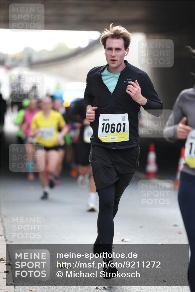 05.10.2025 - 20. swb-Marathon Bremen Michael Strokosch http://msf.ph/oto/9211272 05.10.2025 10:43:15 Laufen 10601, 02144, 1 meine-sportfotos.de