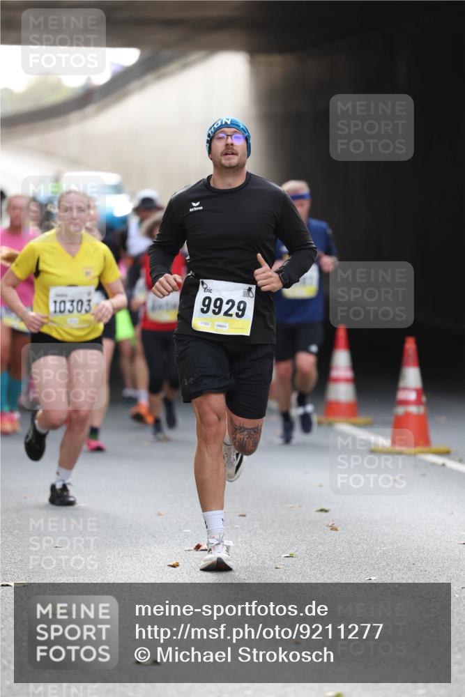 05.10.2025 - 20. swb-Marathon Bremen Michael Strokosch http://msf.ph/oto/9211277 05.10.2025 10:43:17 Laufen 10303, 9929 meine-sportfotos.de