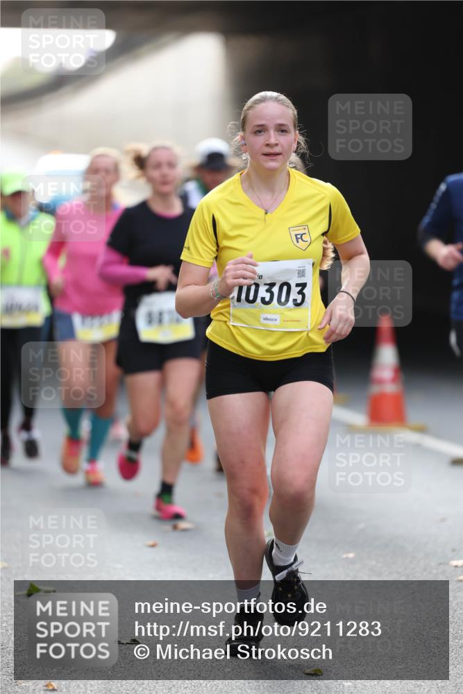 05.10.2025 - 20. swb-Marathon Bremen Michael Strokosch http://msf.ph/oto/9211283 05.10.2025 10:43:20 Laufen 10303, 1 meine-sportfotos.de