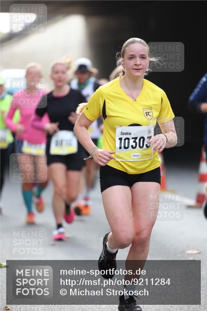05.10.2025 - 20. swb-Marathon Bremen Michael Strokosch http://msf.ph/oto/9211284 05.10.2025 10:43:20 Laufen 10303 meine-sportfotos.de