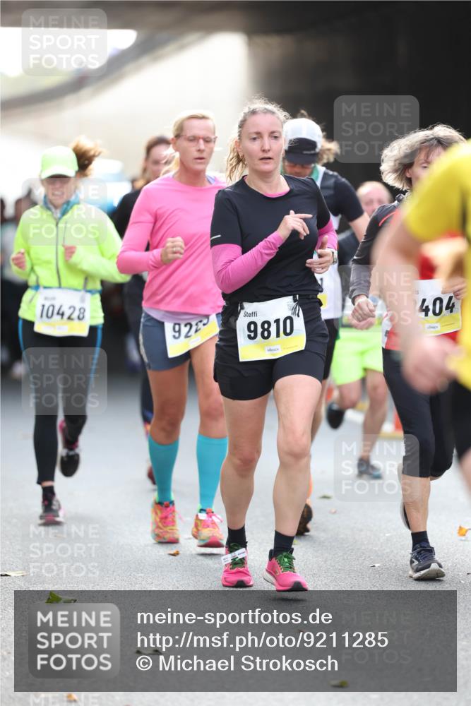 05.10.2025 - 20. swb-Marathon Bremen Michael Strokosch http://msf.ph/oto/9211285 05.10.2025 10:43:21 Laufen 10428, 922, 9810, 404 meine-sportfotos.de