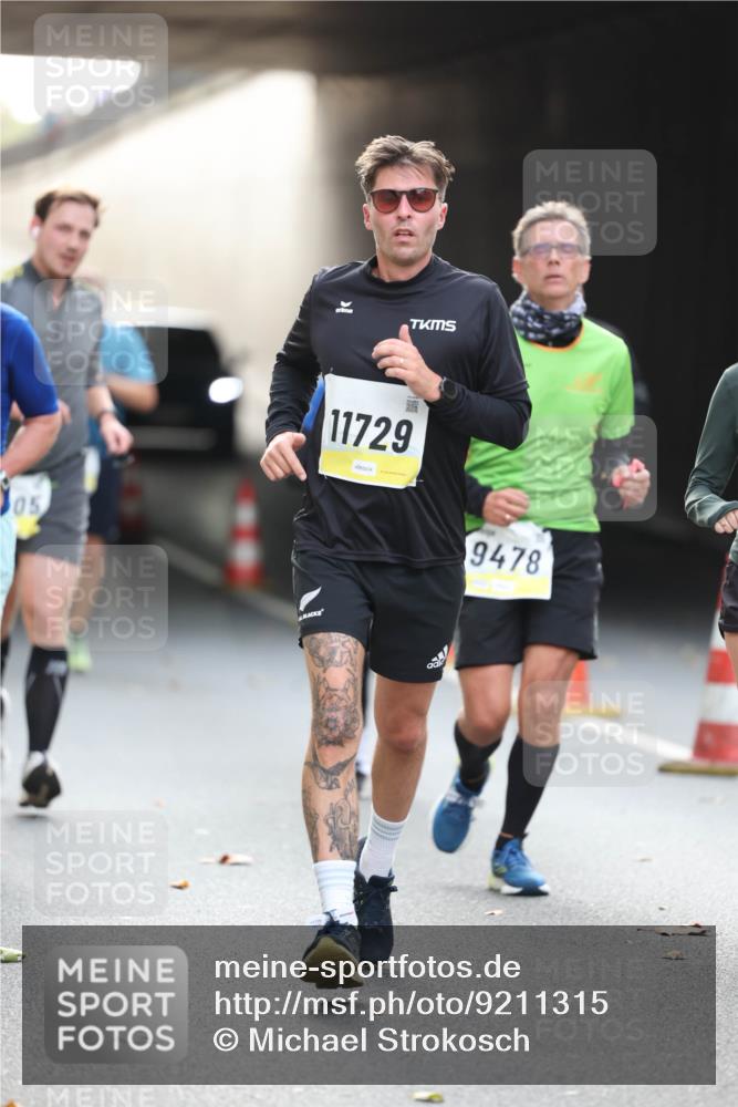 05.10.2025 - 20. swb-Marathon Bremen Michael Strokosch http://msf.ph/oto/9211315 05.10.2025 10:43:35 Laufen 05, 11729, 9478 meine-sportfotos.de