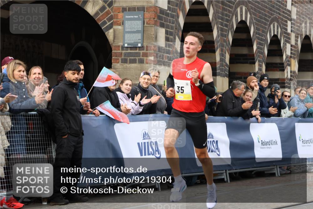 05.10.2025 - 20. swb-Marathon Bremen Strokosch-Dieckow http://msf.ph/oto/9219304 05.10.2025 10:27:08 Ziel 35 meine-sportfotos.de