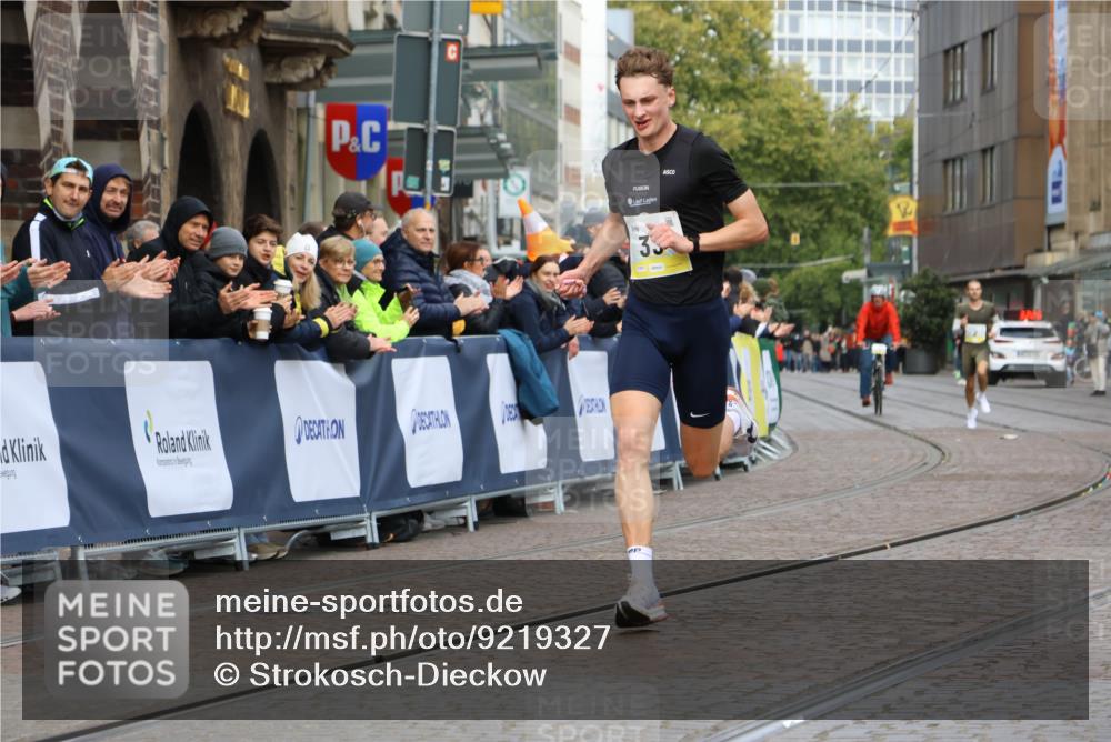 05.10.2025 - 20. swb-Marathon Bremen Strokosch-Dieckow http://msf.ph/oto/9219327 05.10.2025 10:28:22 Ziel 2, 33 meine-sportfotos.de
