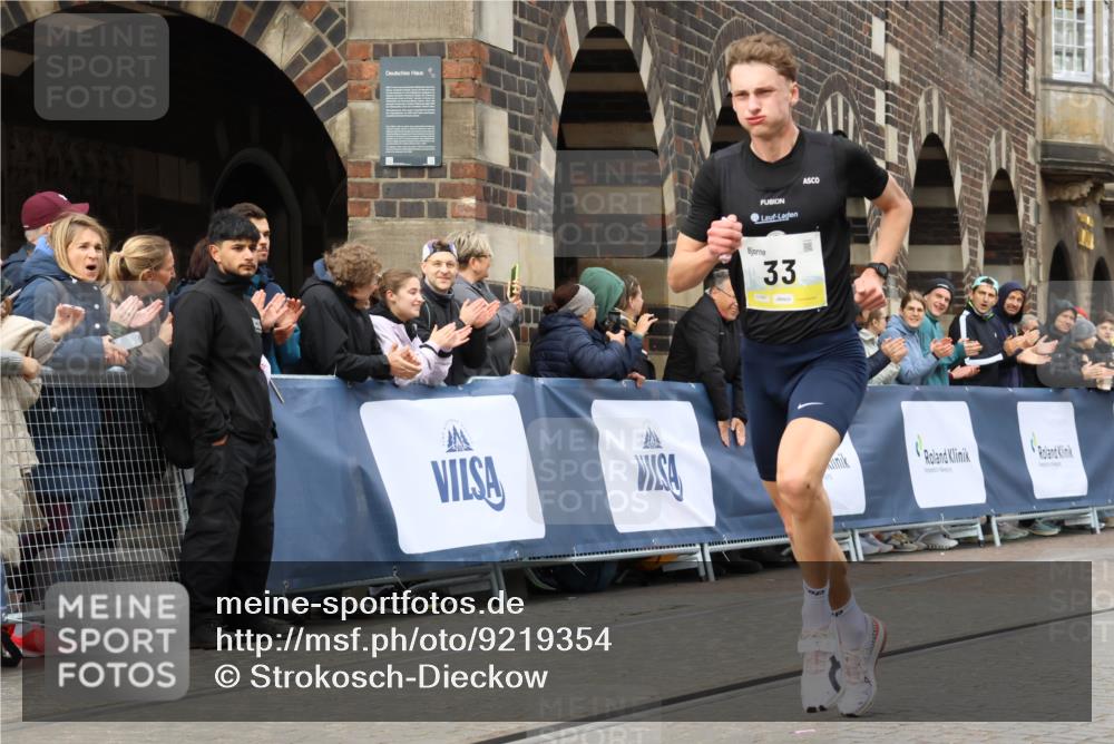 05.10.2025 - 20. swb-Marathon Bremen Strokosch-Dieckow http://msf.ph/oto/9219354 05.10.2025 10:28:24 Ziel 2, 33 meine-sportfotos.de