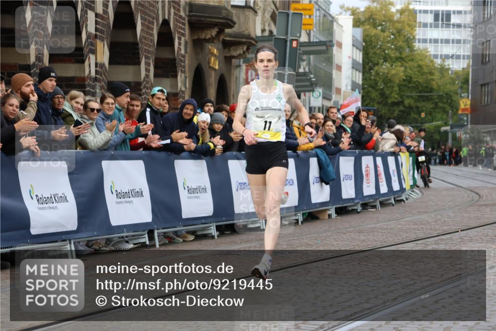 05.10.2025 - 20. swb-Marathon Bremen Strokosch-Dieckow http://msf.ph/oto/9219445 05.10.2025 10:30:15 Ziel 11 meine-sportfotos.de
