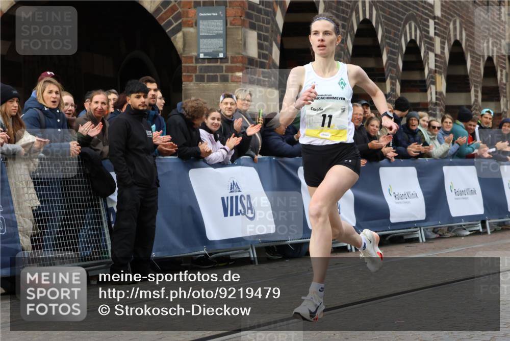 05.10.2025 - 20. swb-Marathon Bremen Strokosch-Dieckow http://msf.ph/oto/9219479 05.10.2025 10:30:16 Ziel 11 meine-sportfotos.de
