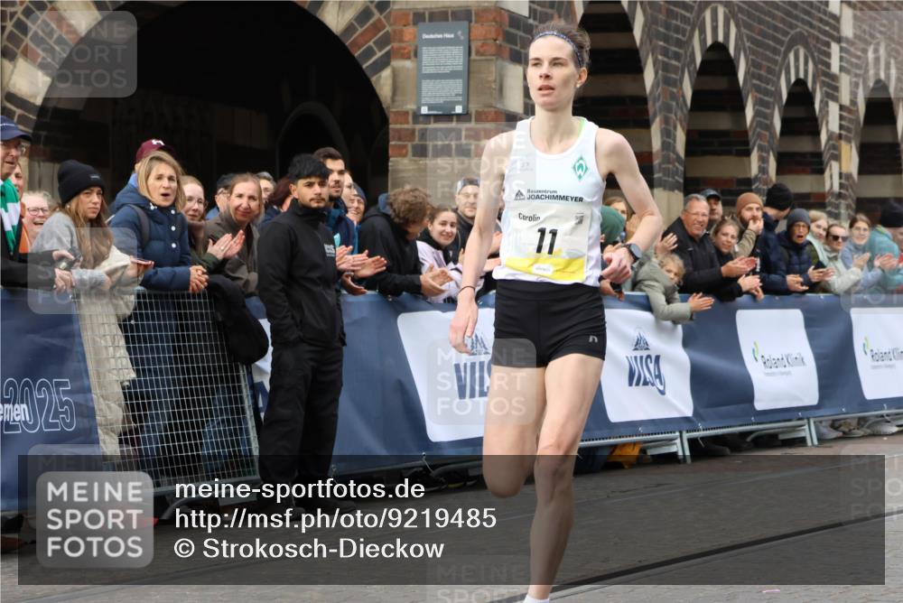05.10.2025 - 20. swb-Marathon Bremen Strokosch-Dieckow http://msf.ph/oto/9219485 05.10.2025 10:30:16 Ziel 11 meine-sportfotos.de