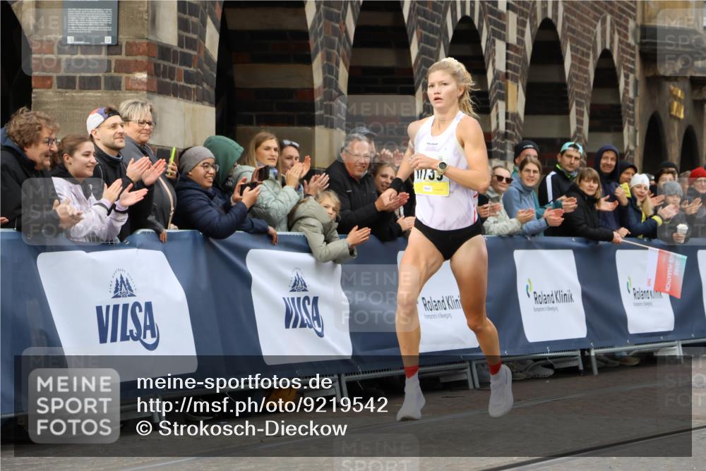 05.10.2025 - 20. swb-Marathon Bremen Strokosch-Dieckow http://msf.ph/oto/9219542 05.10.2025 10:30:50 Ziel  meine-sportfotos.de
