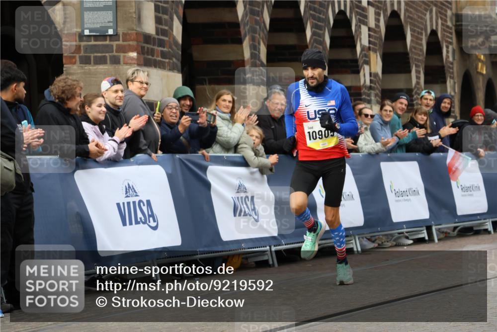 05.10.2025 - 20. swb-Marathon Bremen Strokosch-Dieckow http://msf.ph/oto/9219592 05.10.2025 10:31:36 Ziel 10905 meine-sportfotos.de