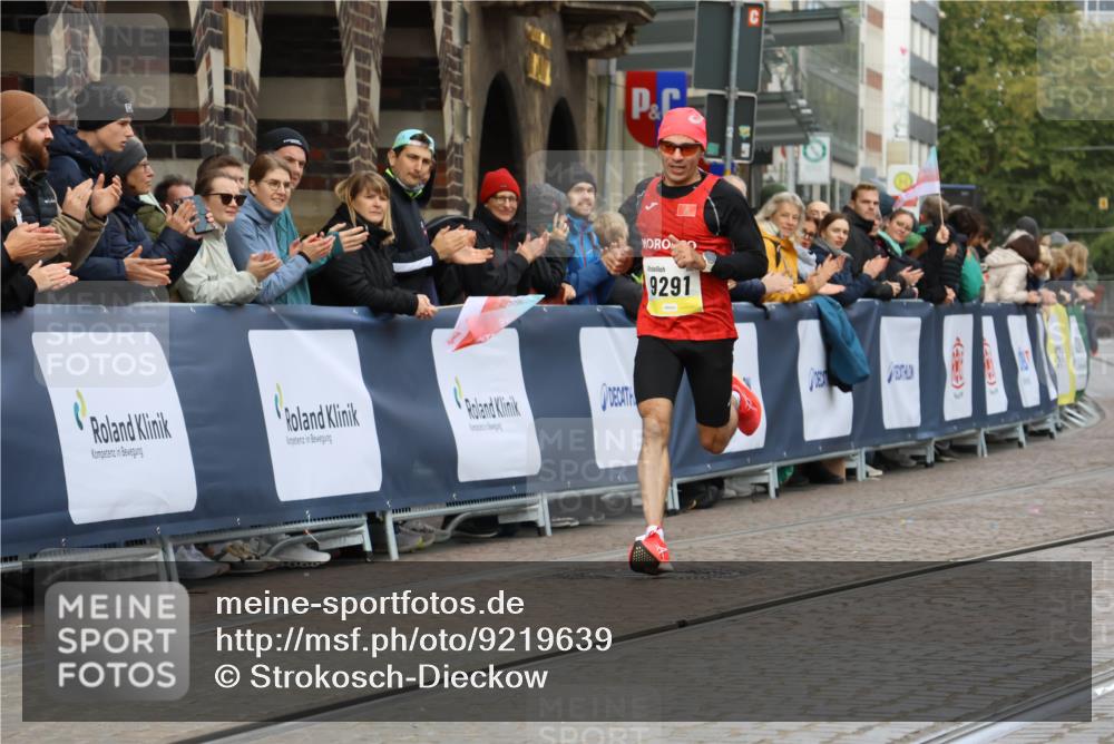05.10.2025 - 20. swb-Marathon Bremen Strokosch-Dieckow http://msf.ph/oto/9219639 05.10.2025 10:31:45 Ziel 9291 meine-sportfotos.de