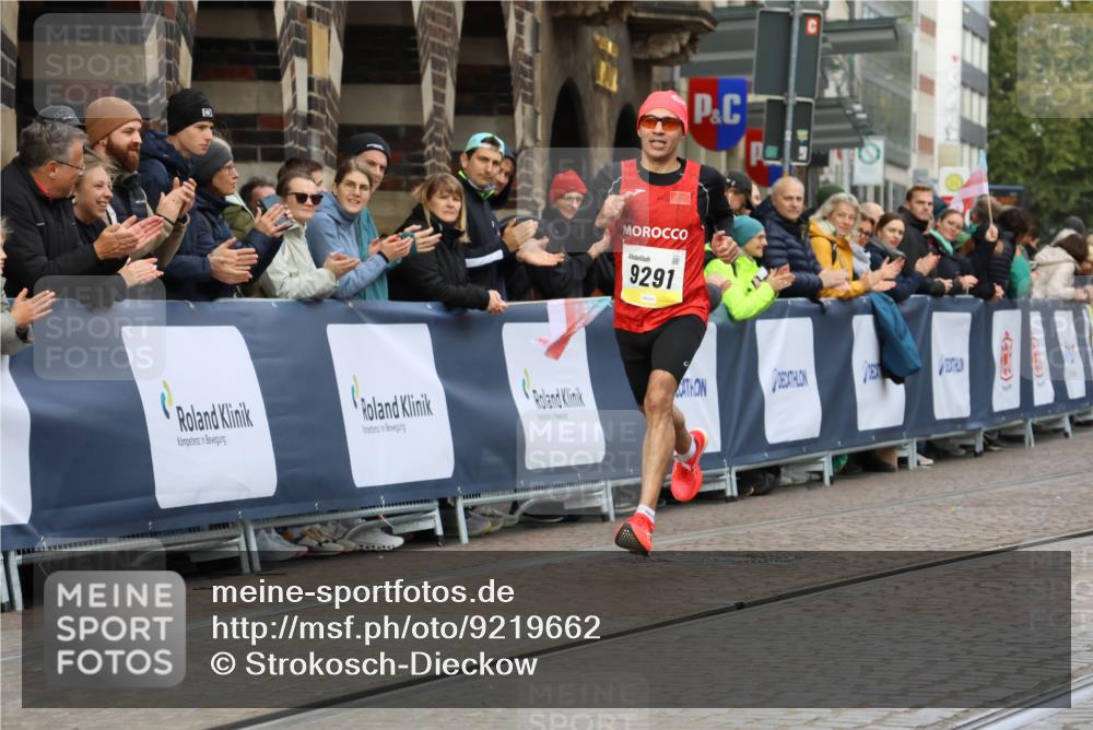 05.10.2025 - 20. swb-Marathon Bremen Strokosch-Dieckow http://msf.ph/oto/9219662 05.10.2025 10:31:46 Ziel 9291 meine-sportfotos.de