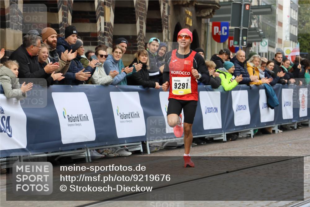 05.10.2025 - 20. swb-Marathon Bremen Strokosch-Dieckow http://msf.ph/oto/9219676 05.10.2025 10:31:46 Ziel 9291 meine-sportfotos.de