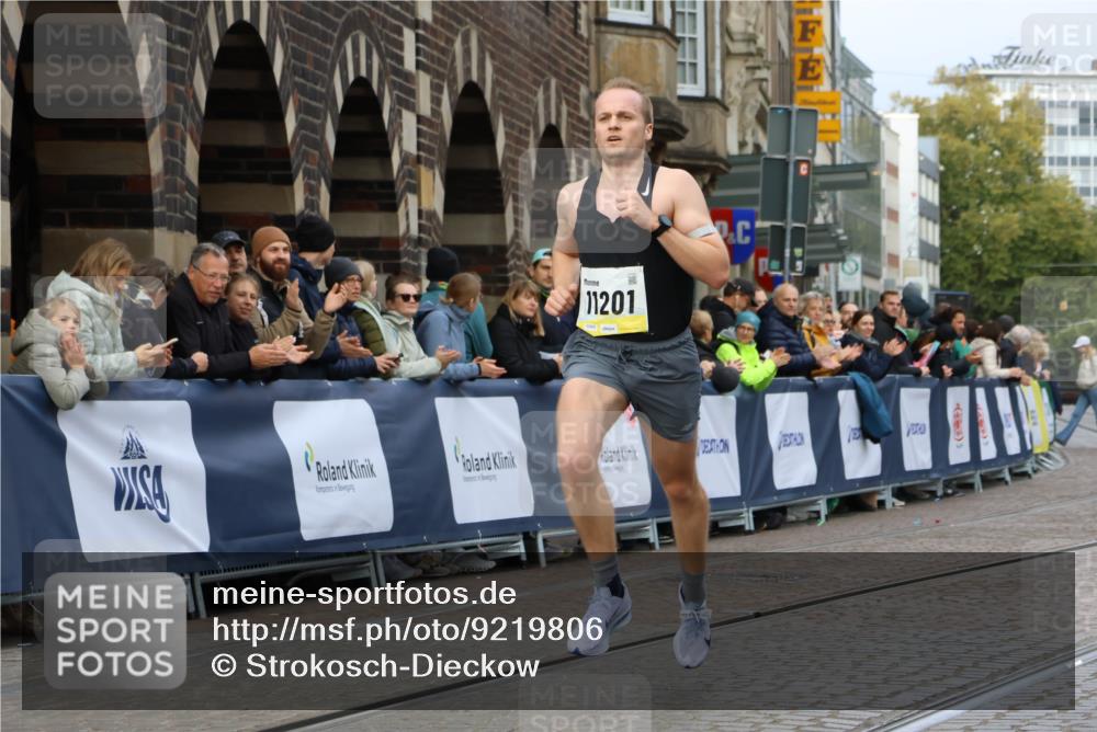 05.10.2025 - 20. swb-Marathon Bremen Strokosch-Dieckow http://msf.ph/oto/9219806 05.10.2025 10:32:00 Ziel 11201 meine-sportfotos.de