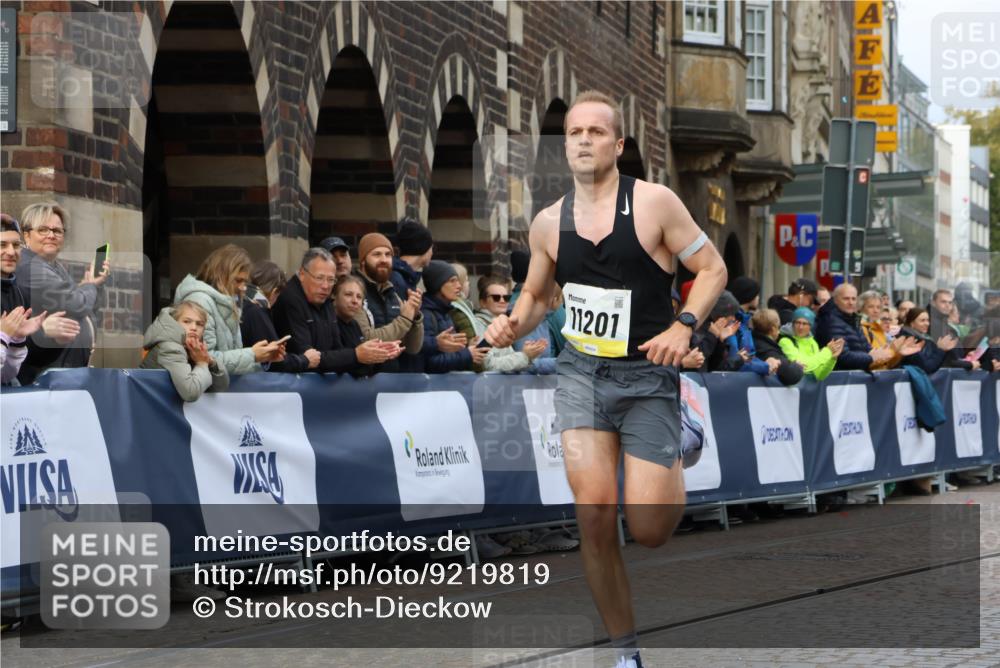 05.10.2025 - 20. swb-Marathon Bremen Strokosch-Dieckow http://msf.ph/oto/9219819 05.10.2025 10:32:00 Ziel 11201 meine-sportfotos.de