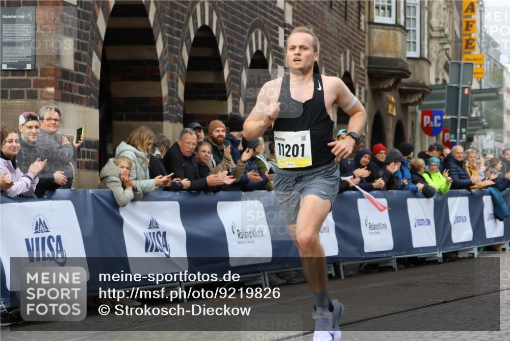 05.10.2025 - 20. swb-Marathon Bremen Strokosch-Dieckow http://msf.ph/oto/9219826 05.10.2025 10:32:00 Ziel 11201 meine-sportfotos.de