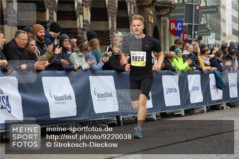 05.10.2025 - 20. swb-Marathon Bremen Strokosch-Dieckow http://msf.ph/oto/9220038 05.10.2025 10:32:49 Ziel 9996 meine-sportfotos.de