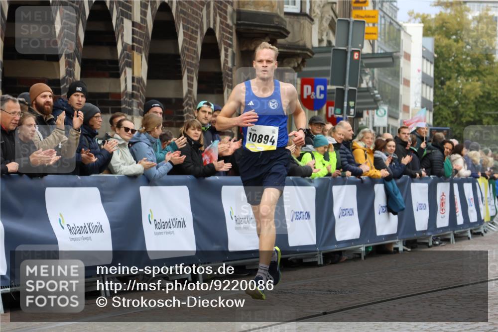05.10.2025 - 20. swb-Marathon Bremen Strokosch-Dieckow http://msf.ph/oto/9220086 05.10.2025 10:33:01 Ziel 10894 meine-sportfotos.de