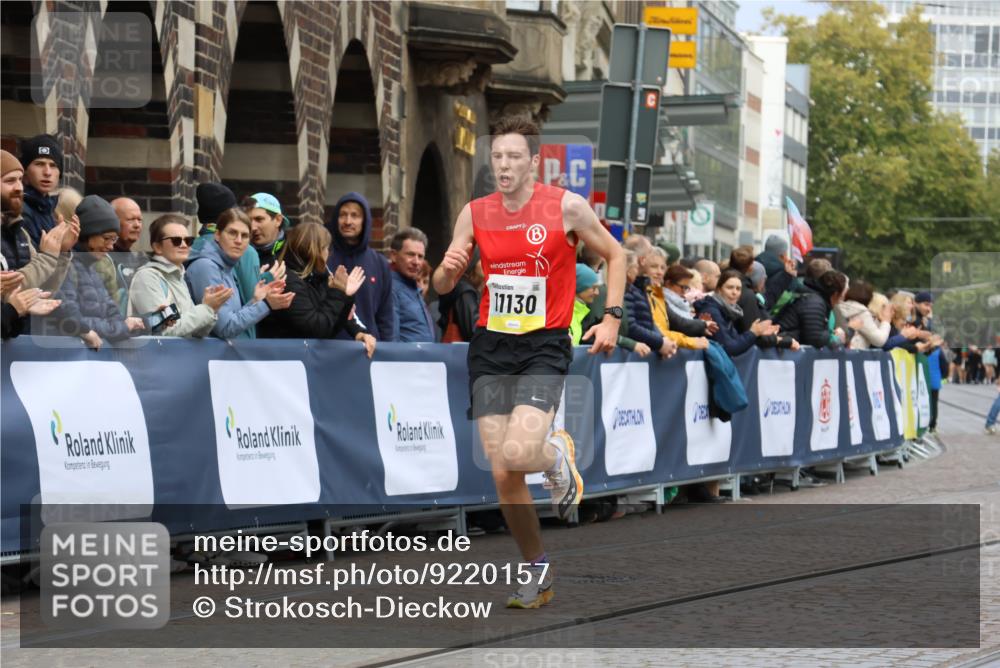 05.10.2025 - 20. swb-Marathon Bremen Strokosch-Dieckow http://msf.ph/oto/9220157 05.10.2025 10:33:44 Ziel 9320, 11130 meine-sportfotos.de