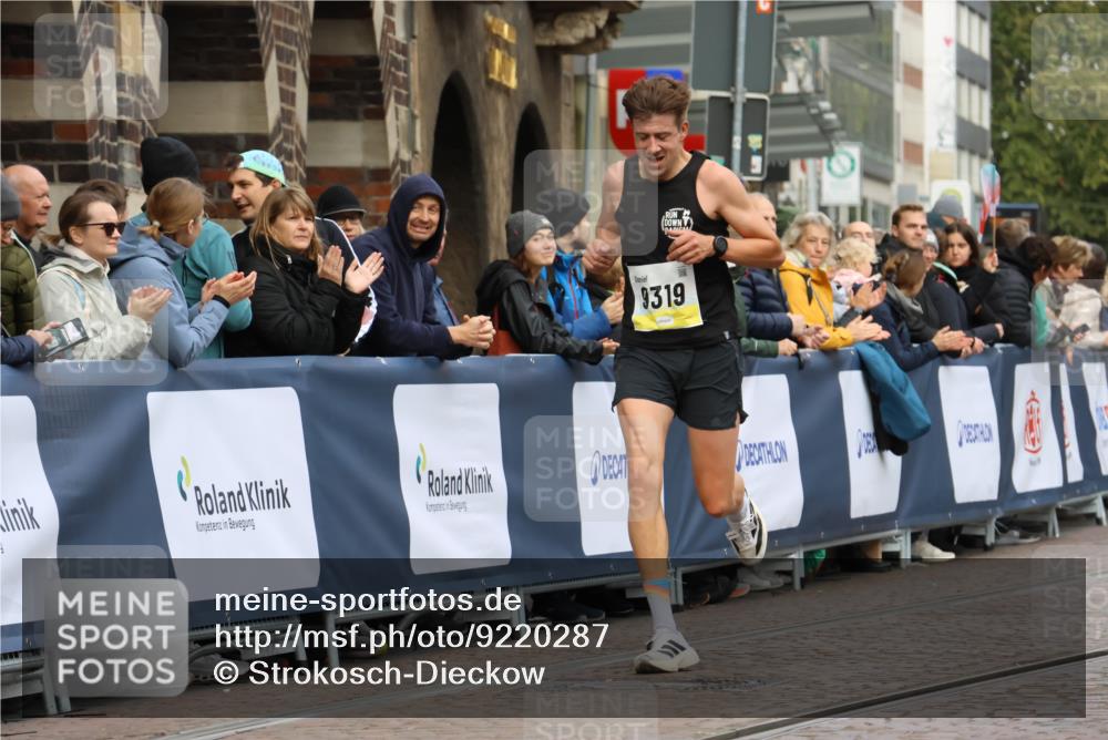 05.10.2025 - 20. swb-Marathon Bremen Strokosch-Dieckow http://msf.ph/oto/9220287 05.10.2025 10:34:37 Ziel 9319, 10718 meine-sportfotos.de