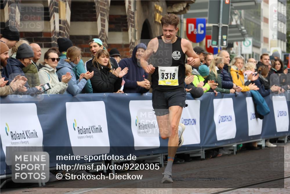 05.10.2025 - 20. swb-Marathon Bremen Strokosch-Dieckow http://msf.ph/oto/9220305 05.10.2025 10:34:38 Ziel 9319 meine-sportfotos.de