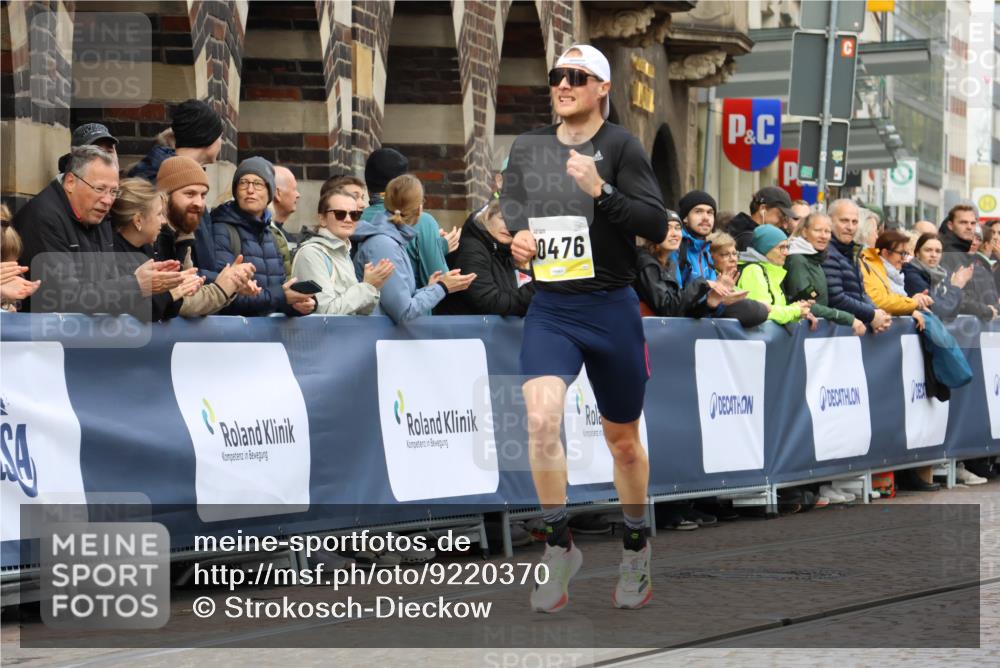 05.10.2025 - 20. swb-Marathon Bremen Strokosch-Dieckow http://msf.ph/oto/9220370 05.10.2025 10:35:09 Ziel 10476, 11443 meine-sportfotos.de