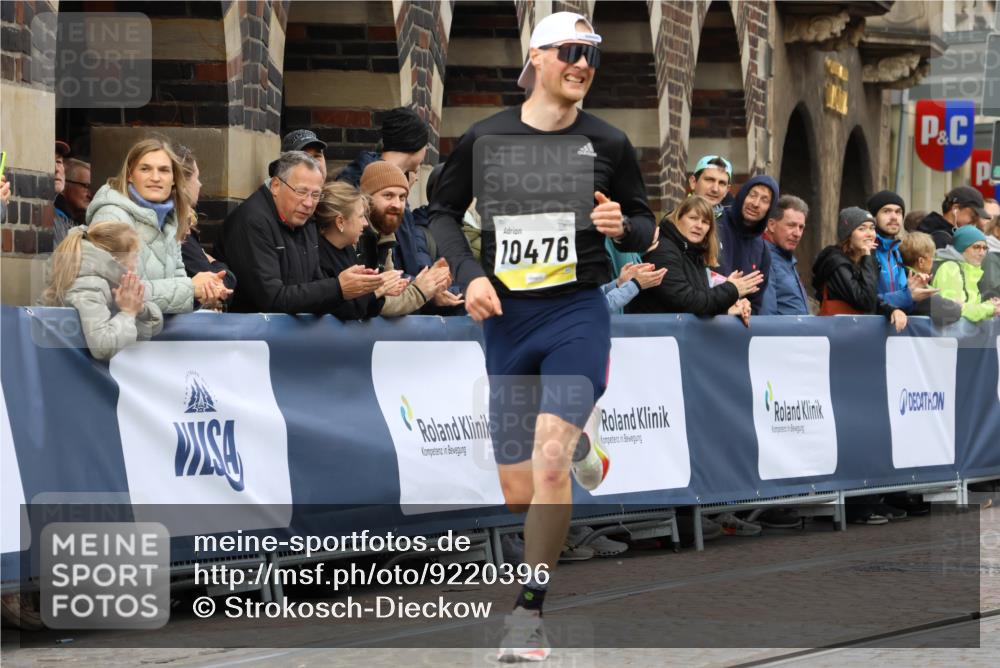 05.10.2025 - 20. swb-Marathon Bremen Strokosch-Dieckow http://msf.ph/oto/9220396 05.10.2025 10:35:10 Ziel 10476, 11443 meine-sportfotos.de