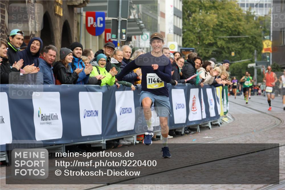05.10.2025 - 20. swb-Marathon Bremen Strokosch-Dieckow http://msf.ph/oto/9220400 05.10.2025 10:35:13 Ziel 11443 meine-sportfotos.de