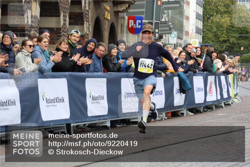 05.10.2025 - 20. swb-Marathon Bremen Strokosch-Dieckow http://msf.ph/oto/9220419 05.10.2025 10:35:14 Ziel 11443 meine-sportfotos.de