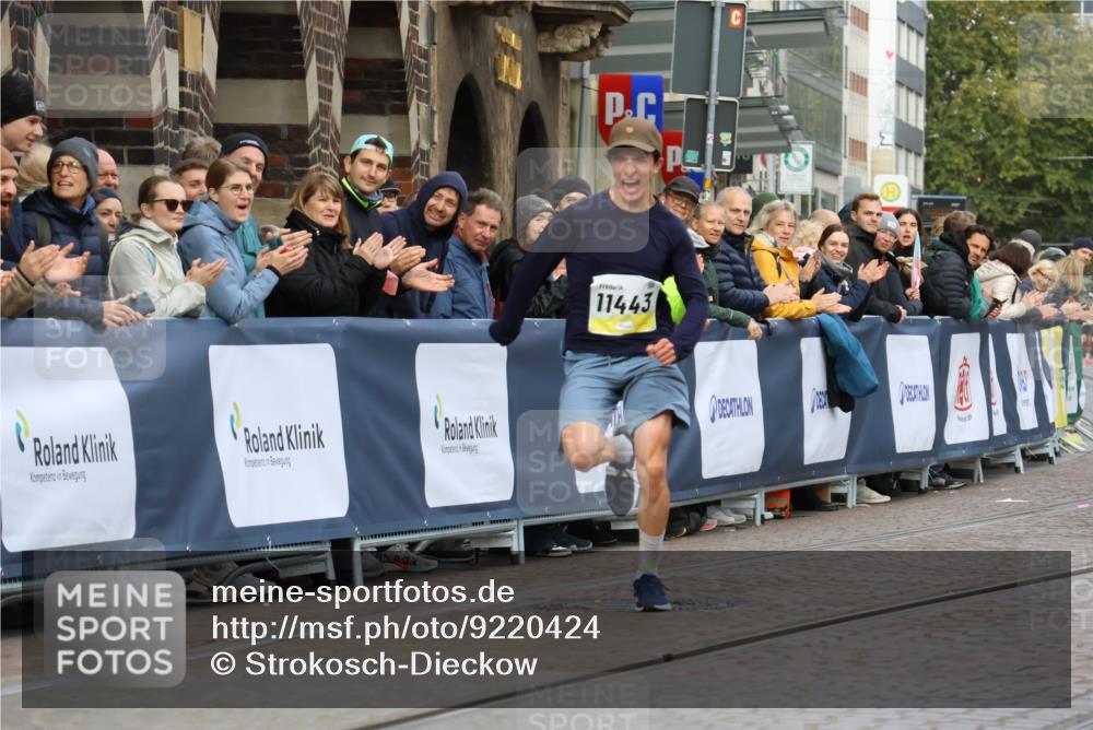 05.10.2025 - 20. swb-Marathon Bremen Strokosch-Dieckow http://msf.ph/oto/9220424 05.10.2025 10:35:14 Ziel 11443 meine-sportfotos.de