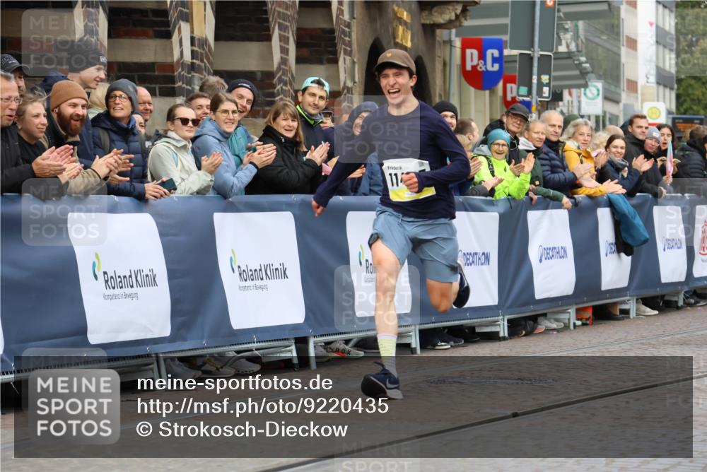 05.10.2025 - 20. swb-Marathon Bremen Strokosch-Dieckow http://msf.ph/oto/9220435 05.10.2025 10:35:14 Ziel 11443 meine-sportfotos.de