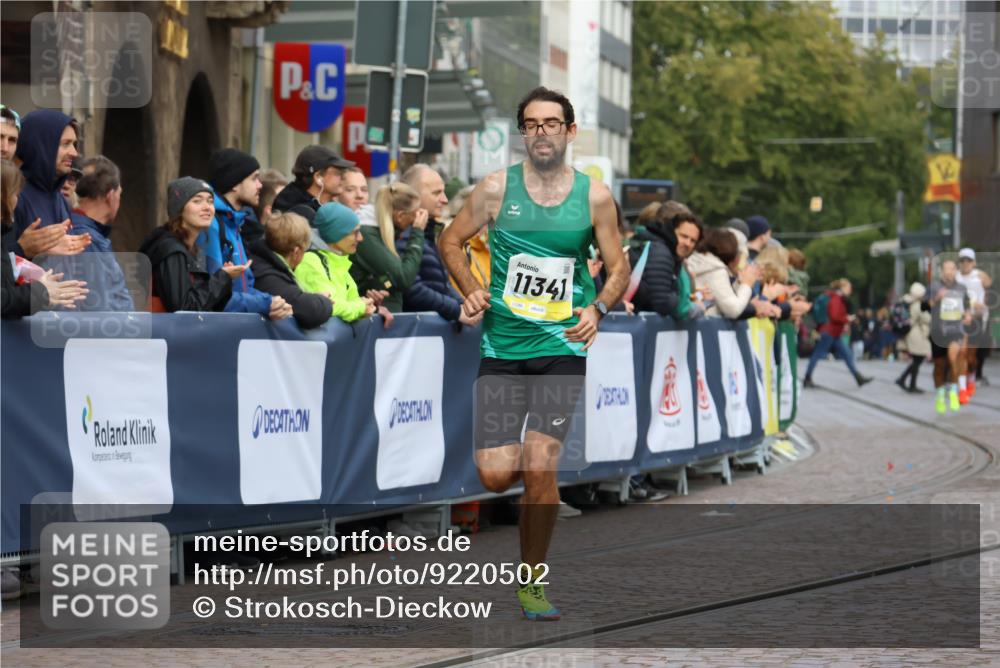 05.10.2025 - 20. swb-Marathon Bremen Strokosch-Dieckow http://msf.ph/oto/9220502 05.10.2025 10:35:29 Ziel 9340, 9697, 10538, 11341 meine-sportfotos.de