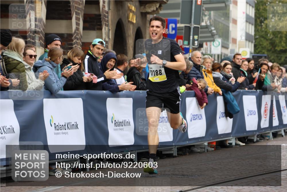 05.10.2025 - 20. swb-Marathon Bremen Strokosch-Dieckow http://msf.ph/oto/9220603 05.10.2025 10:36:08 Ziel 11188 meine-sportfotos.de