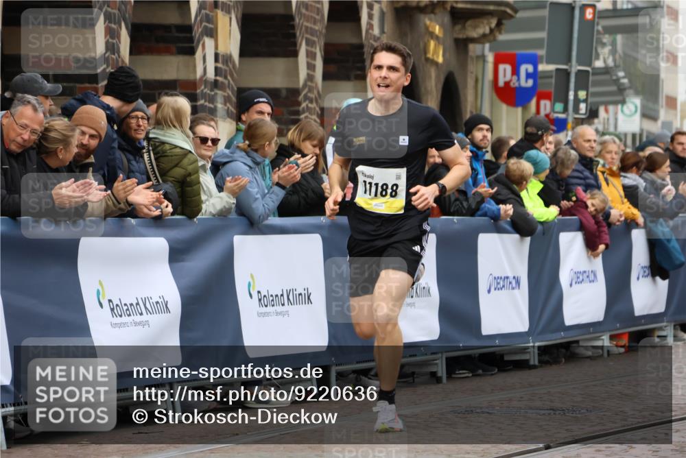 05.10.2025 - 20. swb-Marathon Bremen Strokosch-Dieckow http://msf.ph/oto/9220636 05.10.2025 10:36:08 Ziel 11188 meine-sportfotos.de
