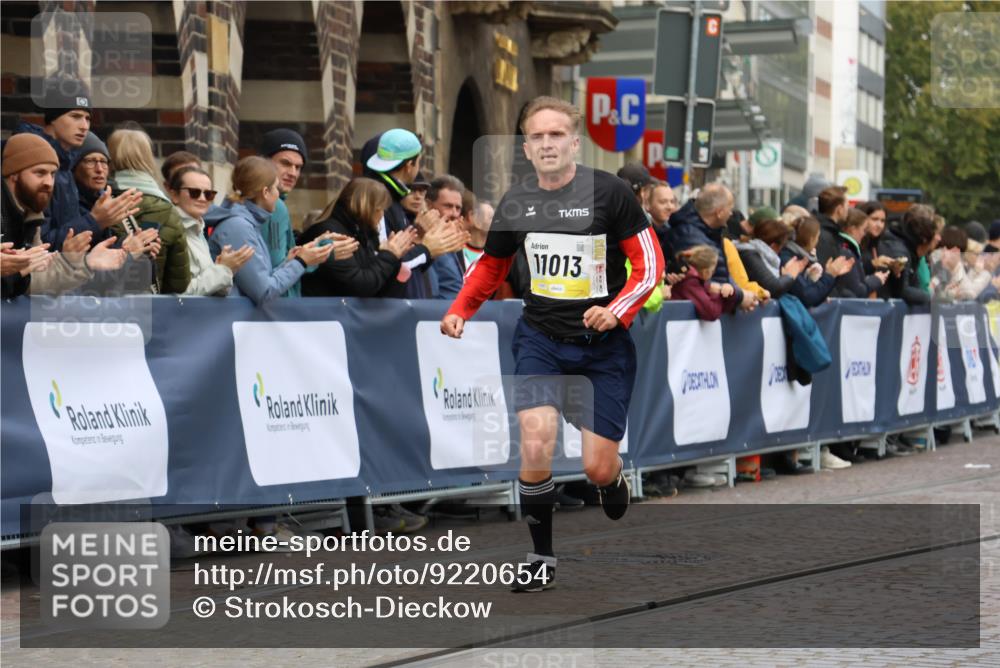 05.10.2025 - 20. swb-Marathon Bremen Strokosch-Dieckow http://msf.ph/oto/9220654 05.10.2025 10:36:22 Ziel 11013, 11185, 11687 meine-sportfotos.de