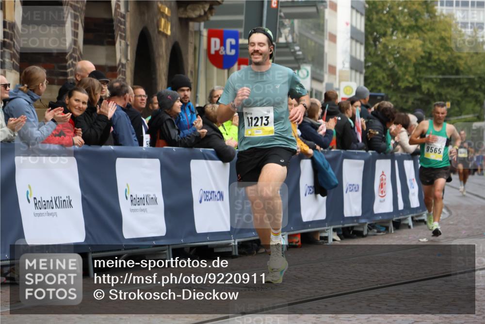 05.10.2025 - 20. swb-Marathon Bremen Strokosch-Dieckow http://msf.ph/oto/9220911 05.10.2025 10:37:16 Ziel 9565, 10704, 11213 meine-sportfotos.de