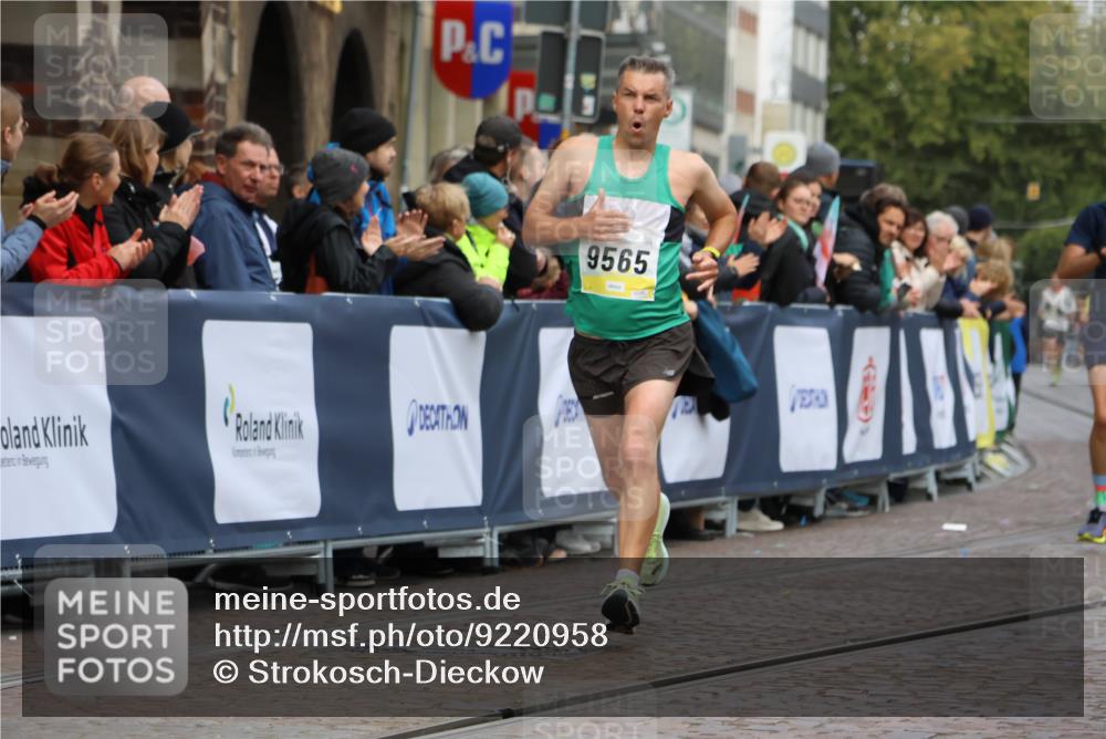 05.10.2025 - 20. swb-Marathon Bremen Strokosch-Dieckow http://msf.ph/oto/9220958 05.10.2025 10:37:19 Ziel 9565, 10704, 11213 meine-sportfotos.de