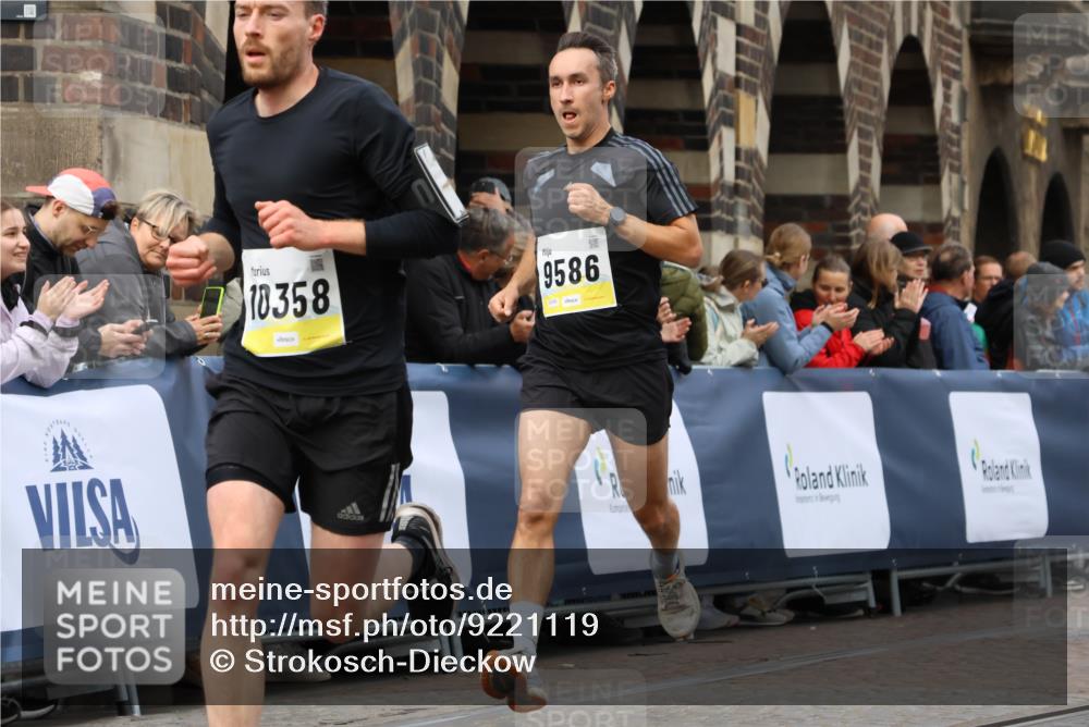 05.10.2025 - 20. swb-Marathon Bremen Strokosch-Dieckow http://msf.ph/oto/9221119 05.10.2025 10:37:31 Ziel 9586, 10358, 11021 meine-sportfotos.de