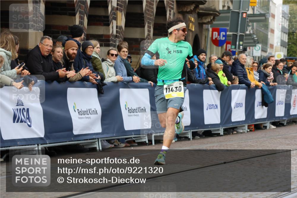 05.10.2025 - 20. swb-Marathon Bremen Strokosch-Dieckow http://msf.ph/oto/9221320 05.10.2025 10:38:23 Ziel 9809, 11430 meine-sportfotos.de