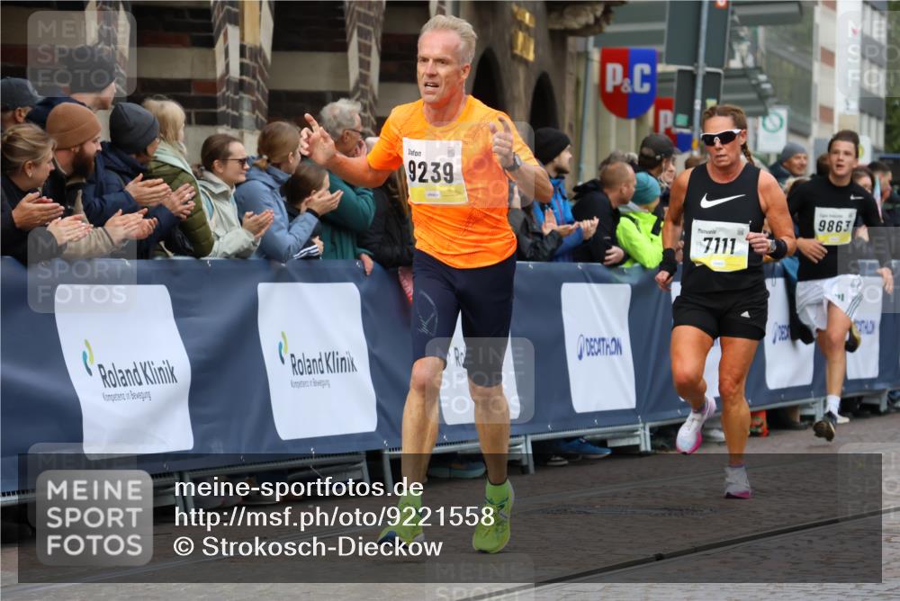 05.10.2025 - 20. swb-Marathon Bremen Strokosch-Dieckow http://msf.ph/oto/9221558 05.10.2025 10:39:21 Ziel 7111, 9239, 9863, 10908, 11067, 11343 meine-sportfotos.de